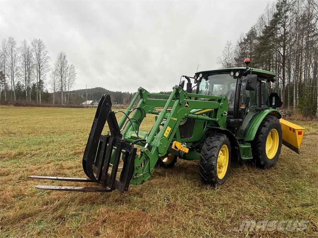 John Deere 5058E Compact tractors
