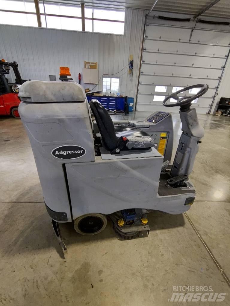 Advance Adgressor Combination sweeper scrubbers