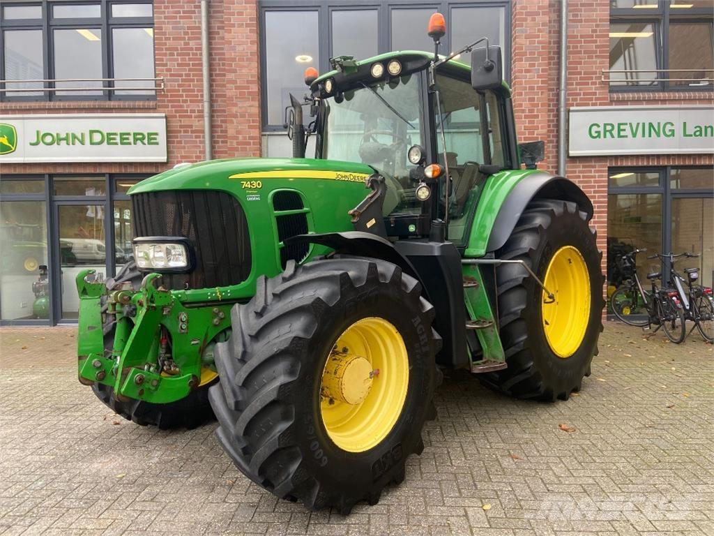 John Deere 7430 Tractors