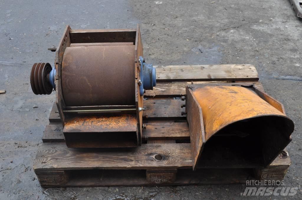  Rębak bębnowy Wood splitters and cutters