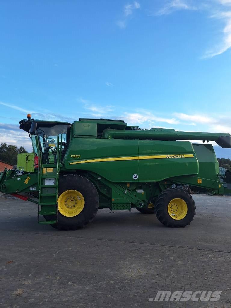 John Deere T 550 Combine harvesters