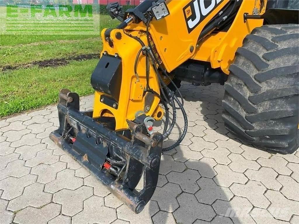 JCB tm 220 - 40 km/h Telehandlers for agriculture