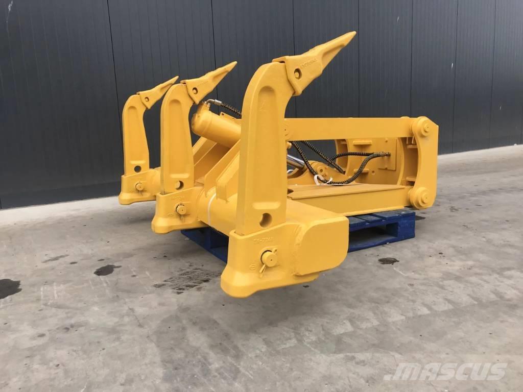 Komatsu D61 Scarifiers