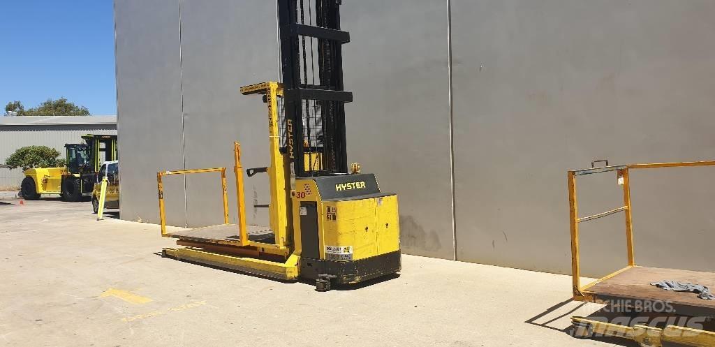 Hyster R30XMF2 Sideloaders