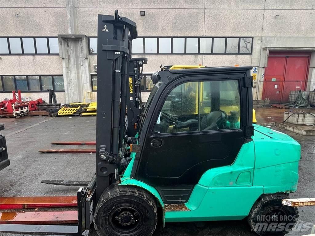 Mitsubishi FD50NT Diesel trucks