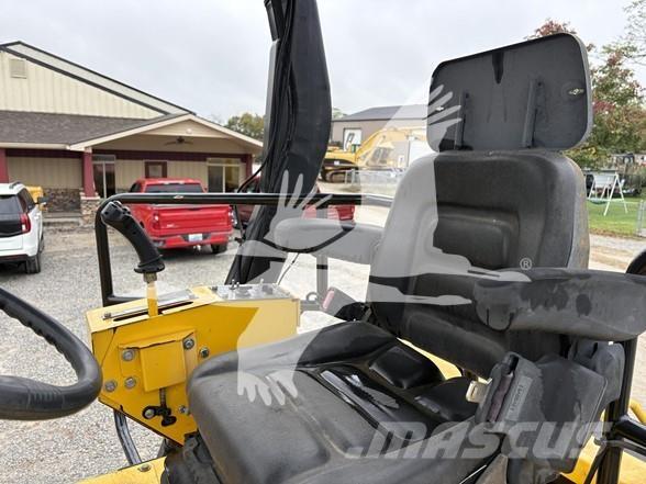 Sakai SW884 Single drum rollers