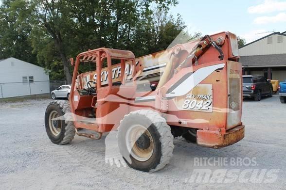 SkyTrak 8042 Telescopic handlers