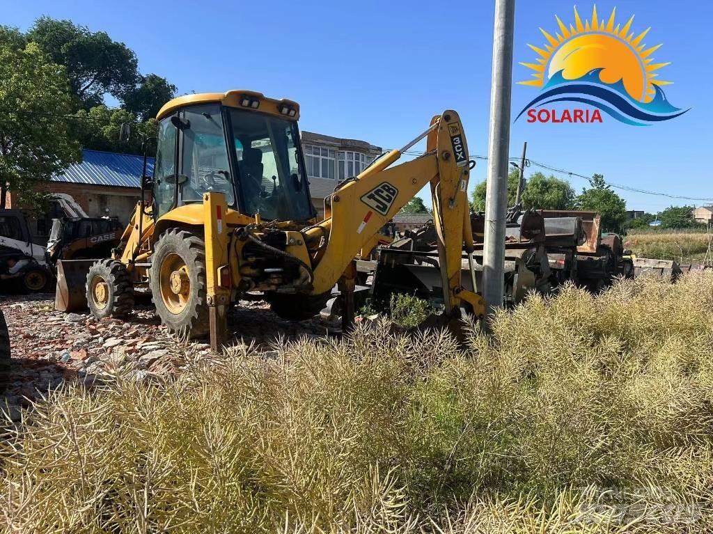JCB 3 CX Backhoe loaders