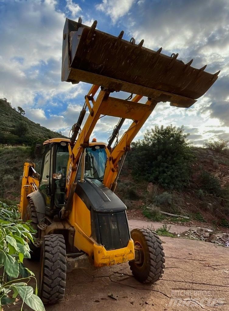 JCB 3 CX Backhoe loaders