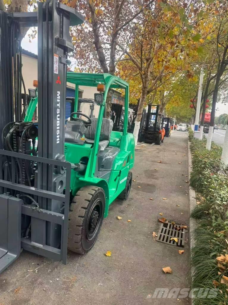 Mitsubishi 5t Diesel trucks