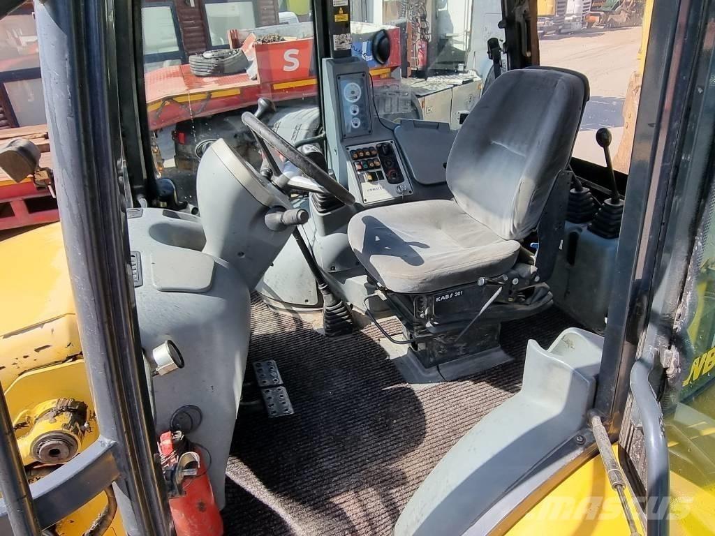Komatsu WB 93 S-5EO Backhoe loaders