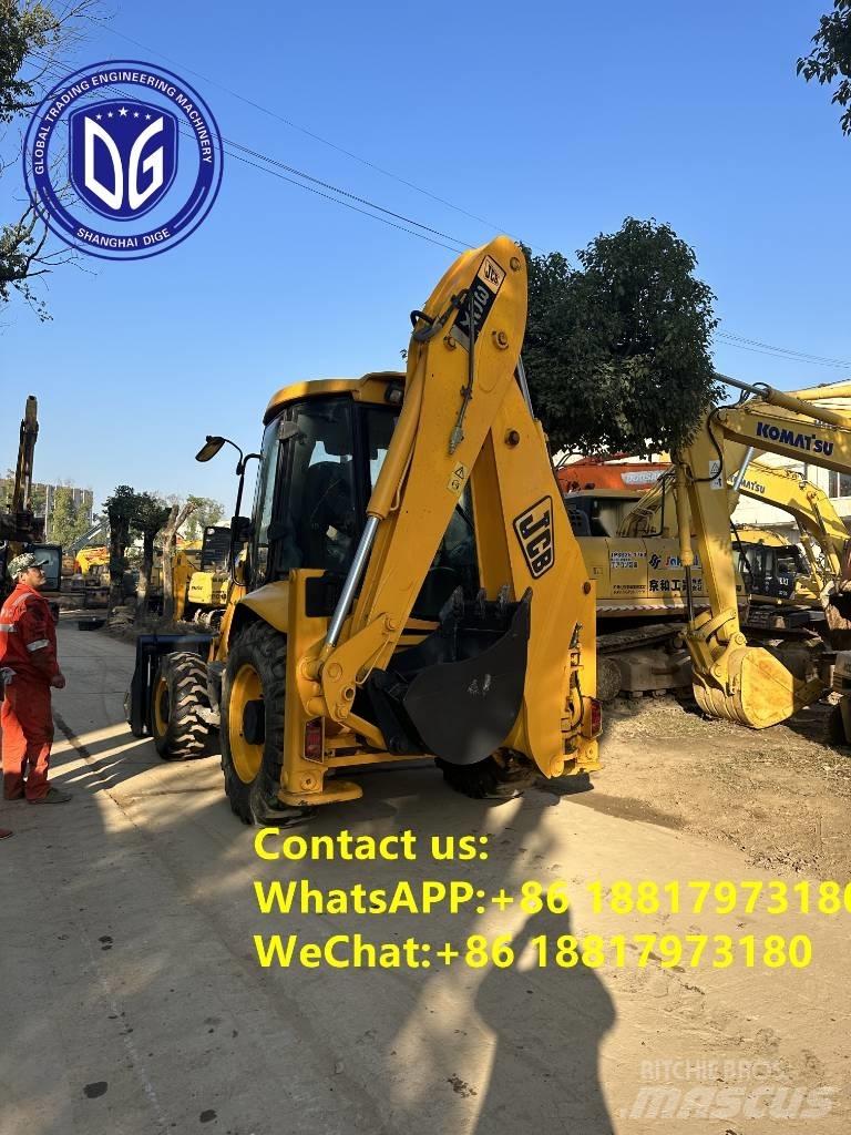 JCB 3 CX Backhoe loaders