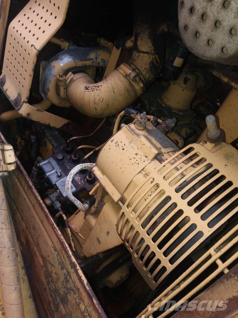 CAT D 4 H Crawler dozers
