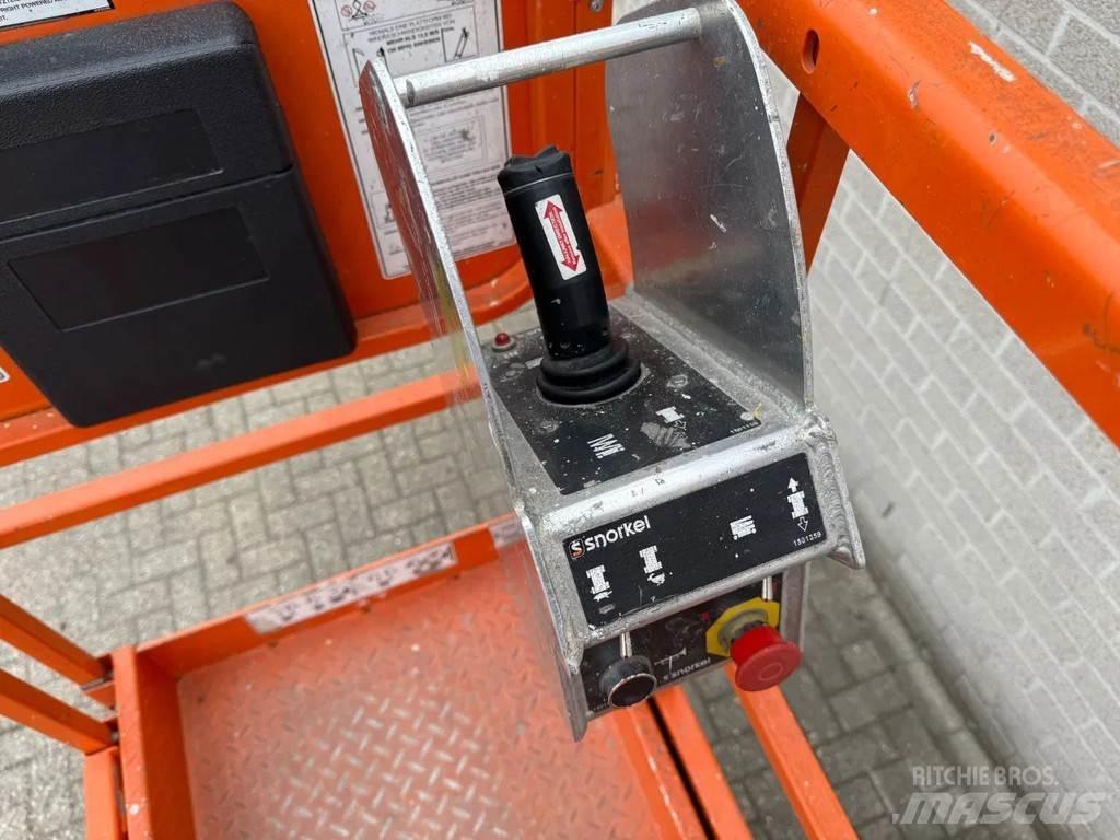 Snorkel S3220E Scissor lifts