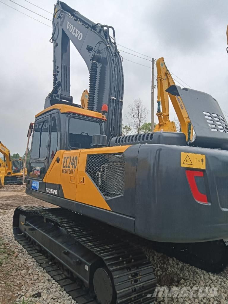 Volvo EC 240 Crawler excavators