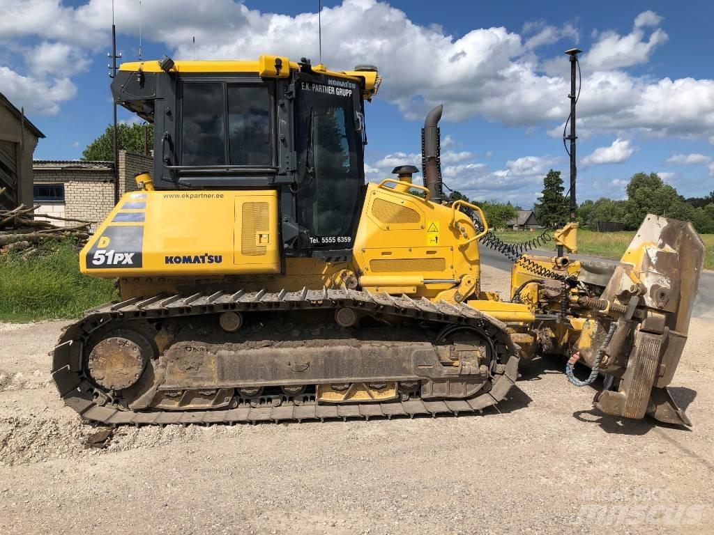 Komatsu D51PX-24 Crawler dozers
