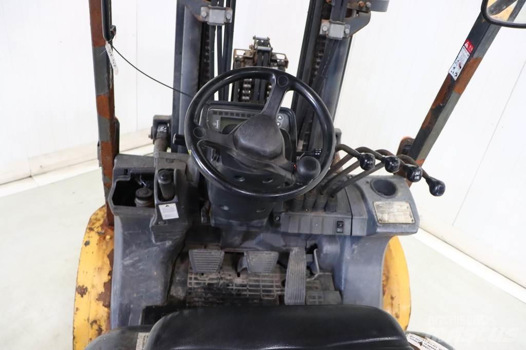 CAT DP30NT Diesel trucks