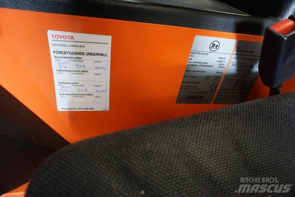 Toyota FRE270 4-way reach trucks