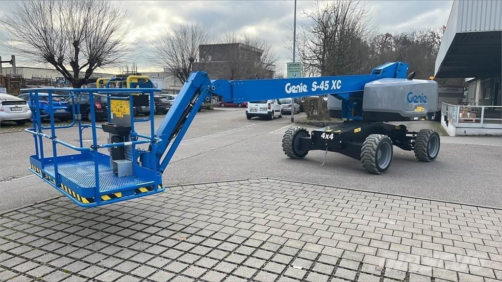 Genie S-45 XC Telescopic boom lifts
