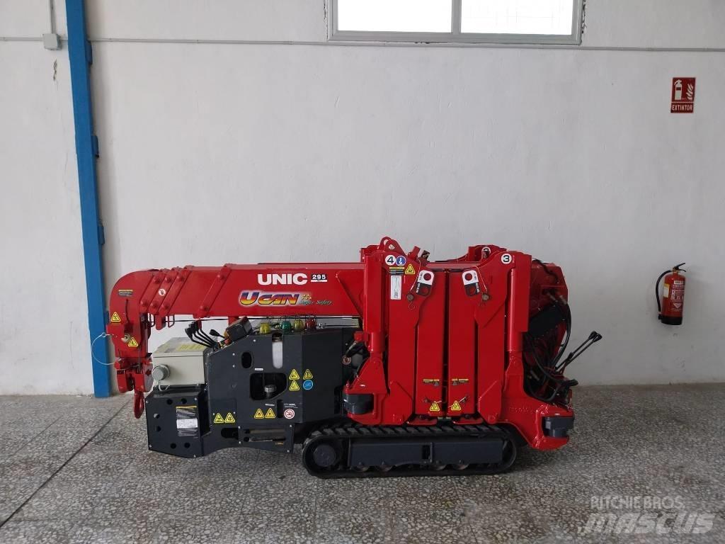 Unic URW 295 Mini cranes