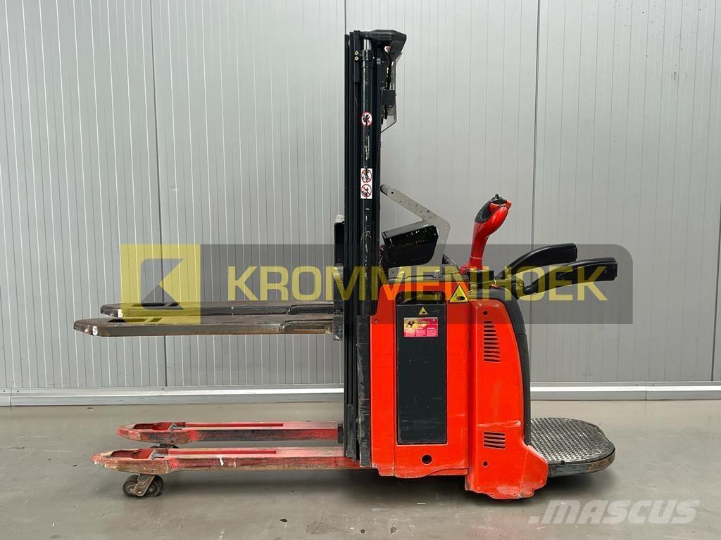 Linde D 14 AP Pedestrian stacker