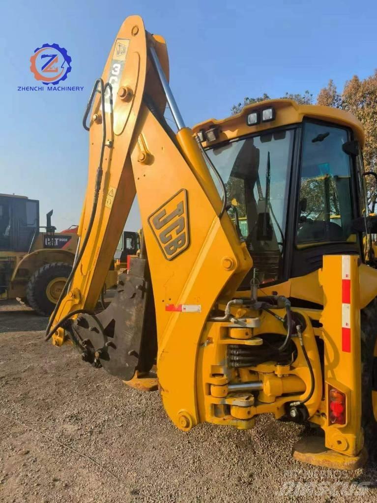 JCB 3 CX Backhoe loaders