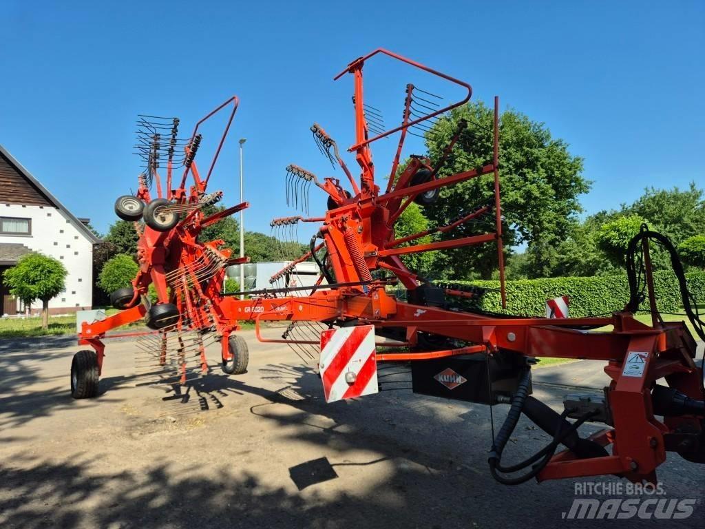 Kuhn GA 8020 Windrowers