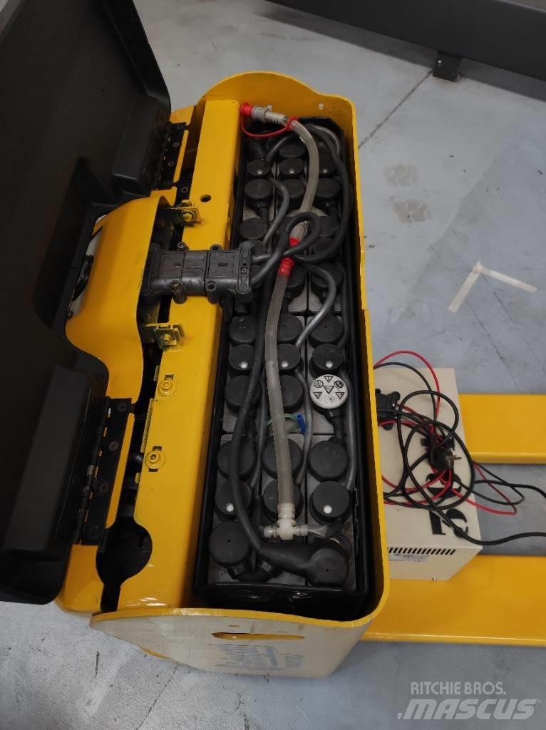 Yale MP18 Low lifter