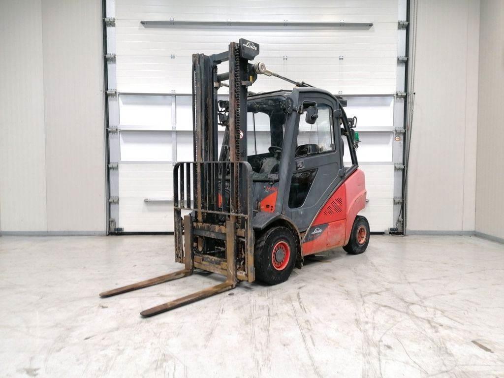 Linde H30D-02 Diesel trucks