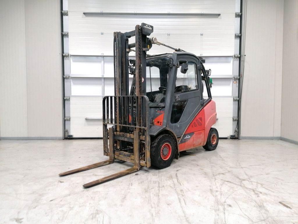 Linde H30D-02 Diesel trucks