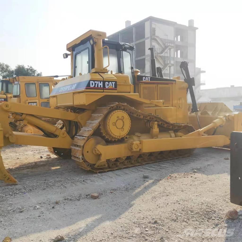 CAT D7H Crawler dozers