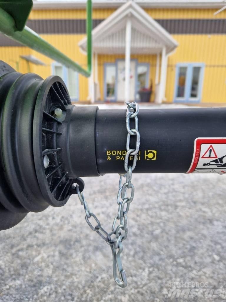 Pronar ZKP 800 Windrowers