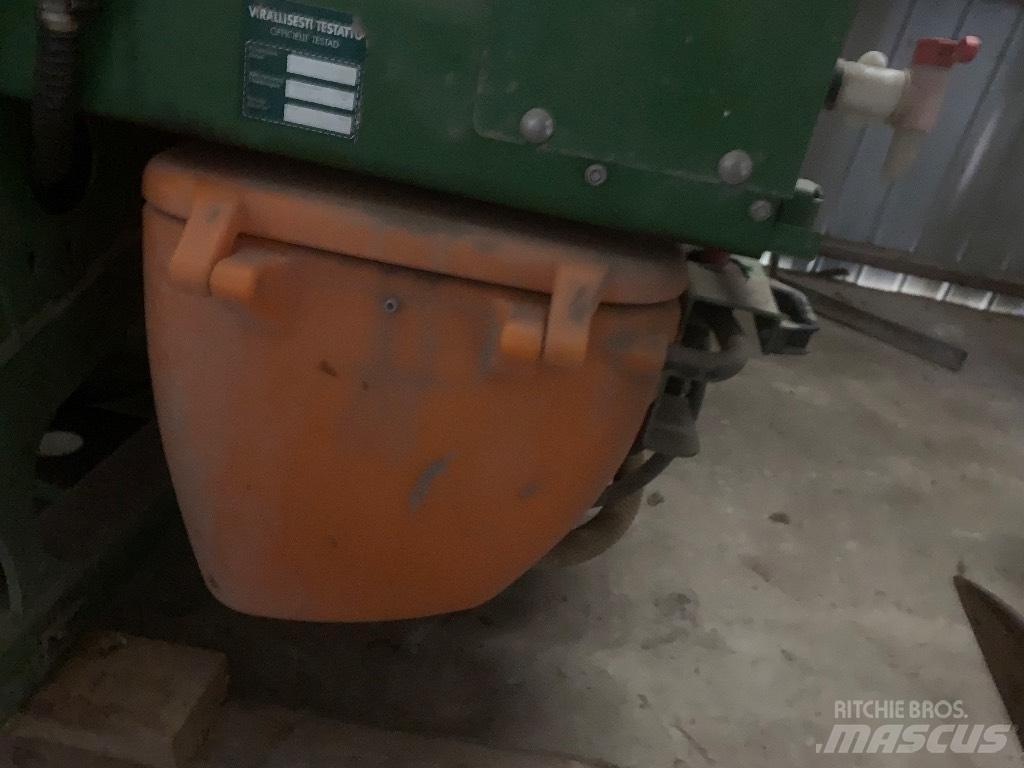 Amazone UF 1501 Mounted sprayers