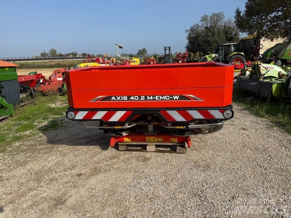 Kuhn AXIS 40.2 Sprayer fertilizers