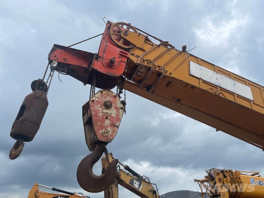 Kato NK 500 All terrain cranes