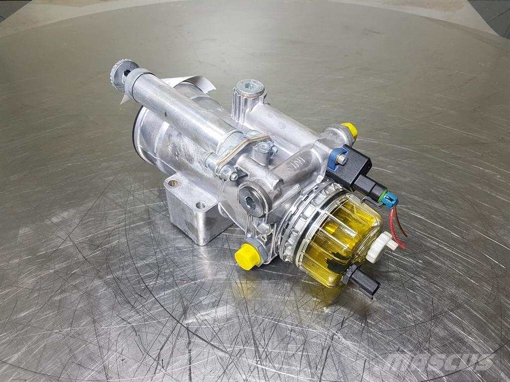 Sennebogen SE1707 Engines