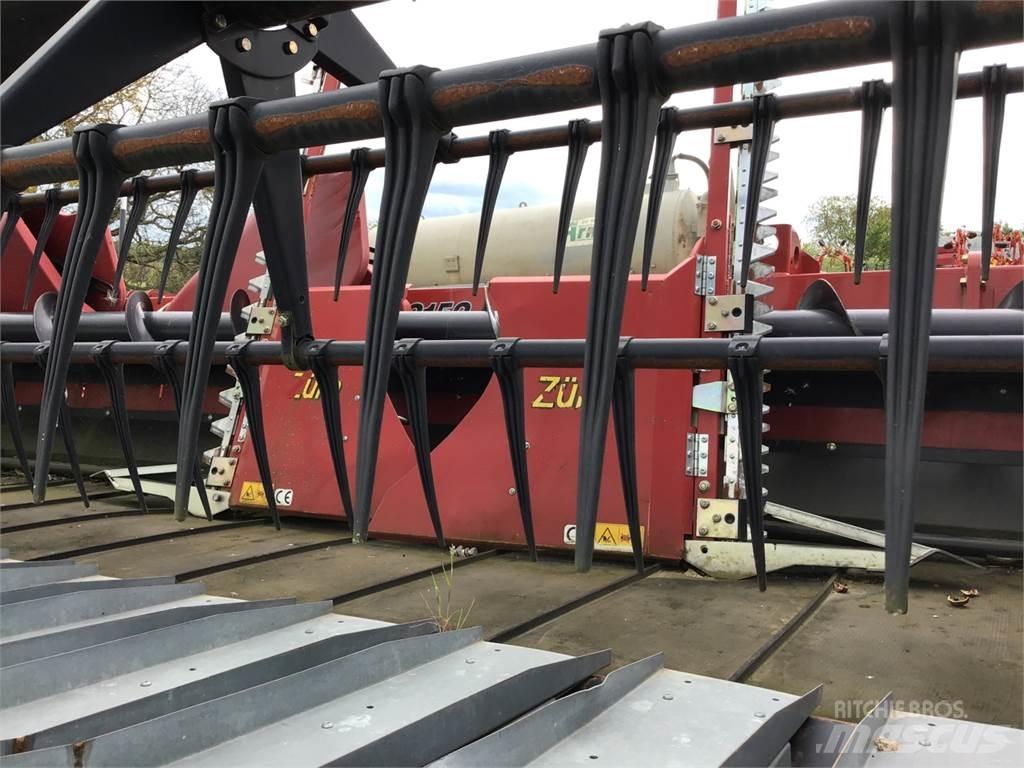 Case IH 3100 Combine harvester heads