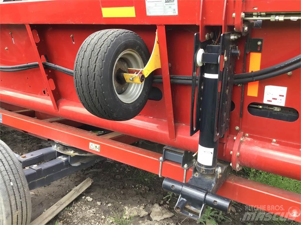 Case IH 3100 Combine harvester heads