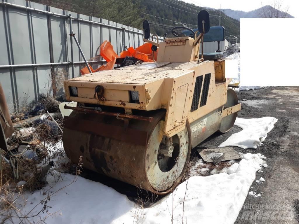 Sakai SG500 Single drum rollers