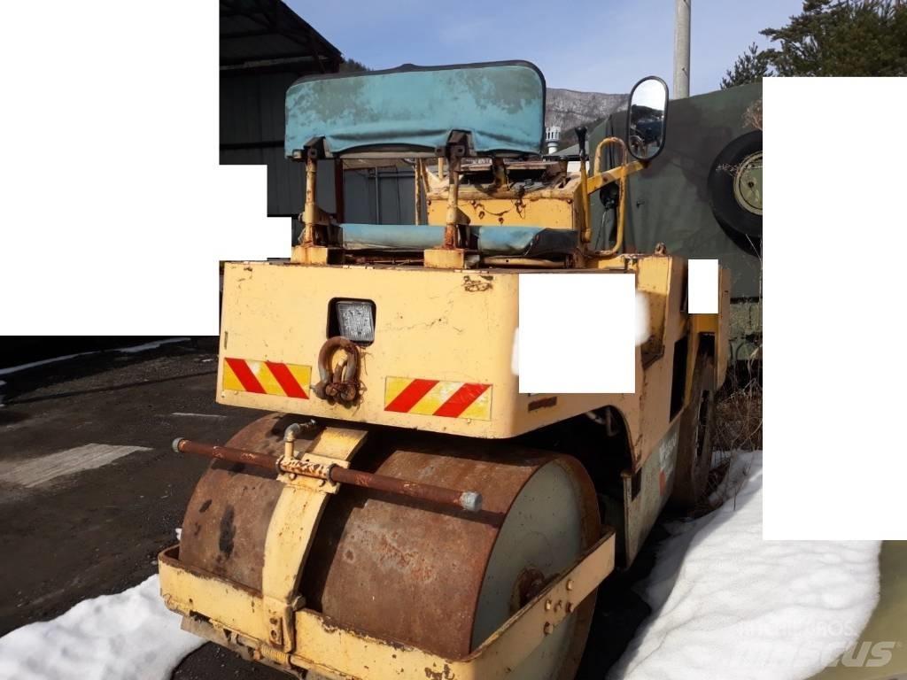 Sakai SG500 Single drum rollers