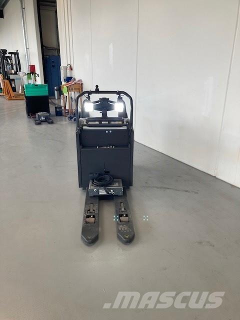 Atlet PLP 200 Self propelled stackers