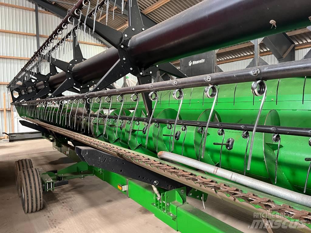 John Deere T670 Combine harvesters