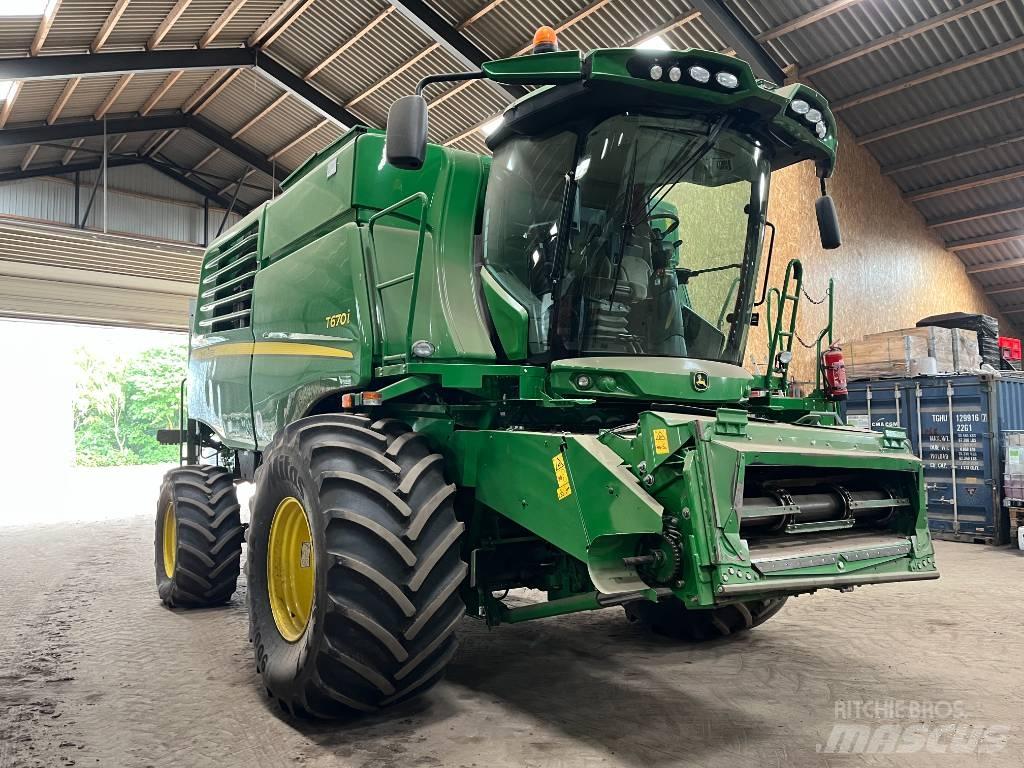 John Deere T670 Combine harvesters