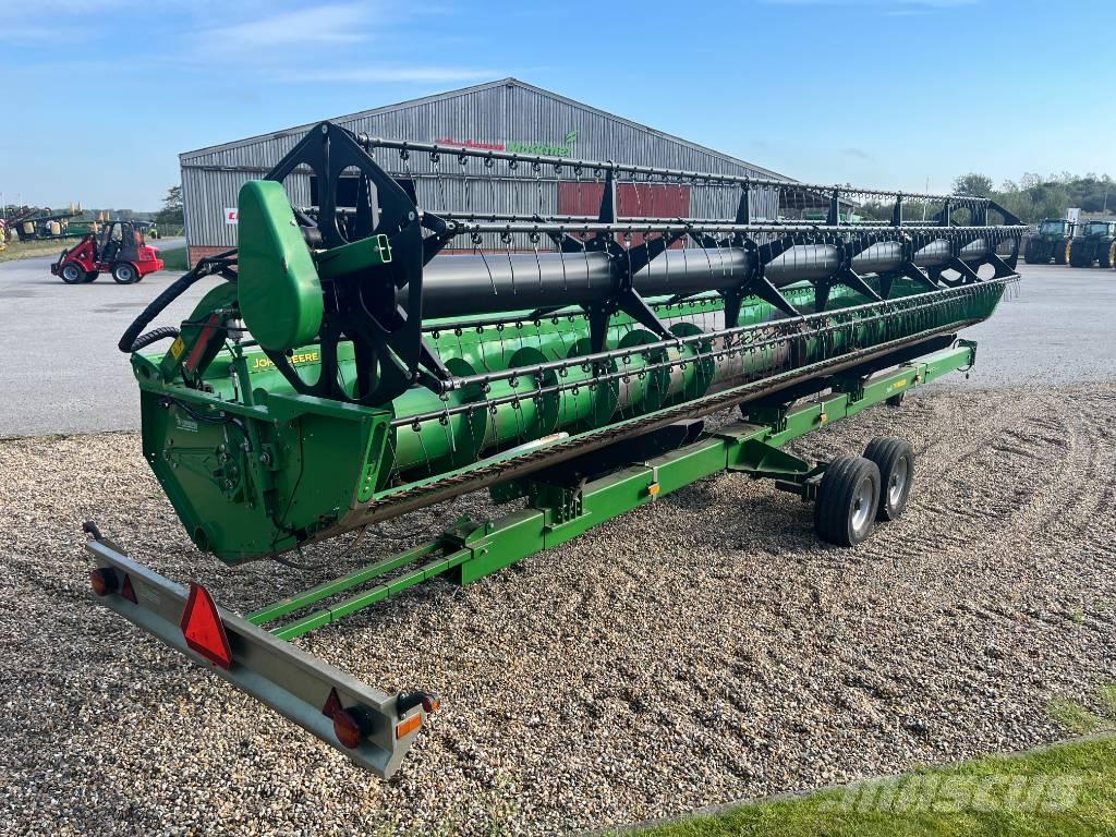 John Deere T670 Combine harvesters