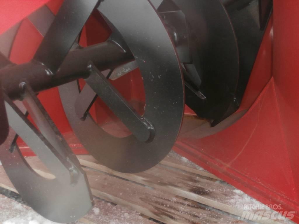 TR 220 Snow throwers