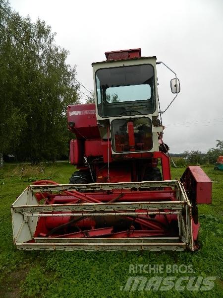 Sampo-Rosenlew 360 Combine harvesters