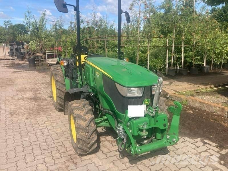 John Deere 5075 GL Compact tractors
