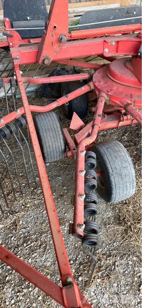 Kuhn GA 6632 Windrowers