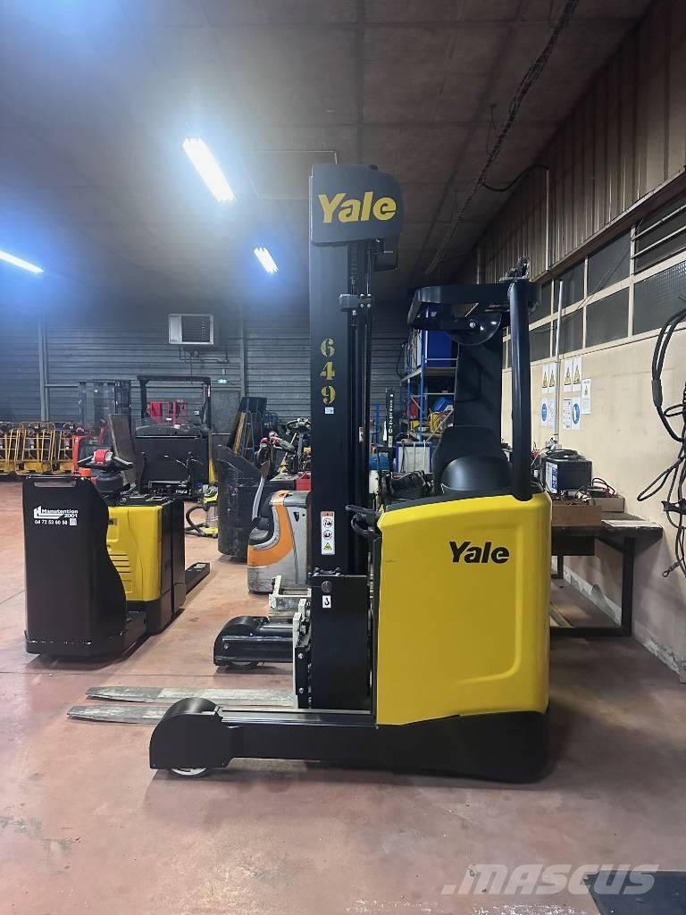 Yale MR 14 Reach trucks