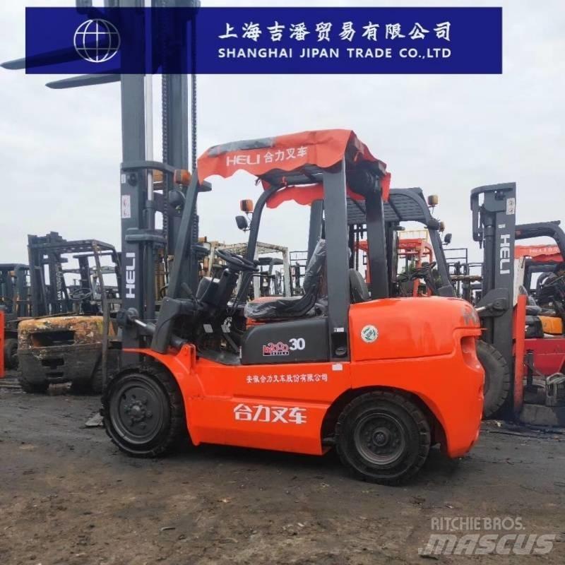 Heli H2000 30 Diesel trucks